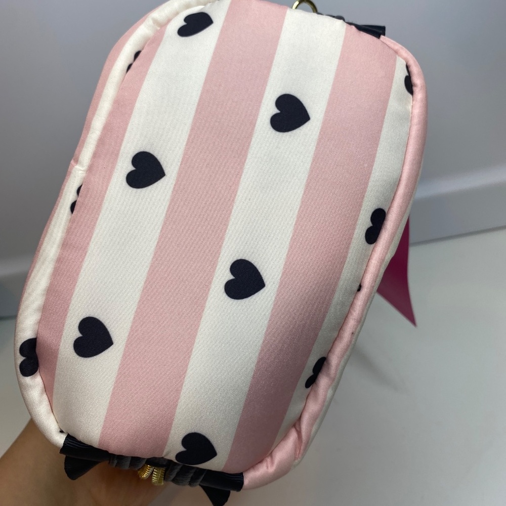 Betsey Johnson Cosmetic Bag Makeup Bag Hearts Stripes NWT - Picture 3 of 12